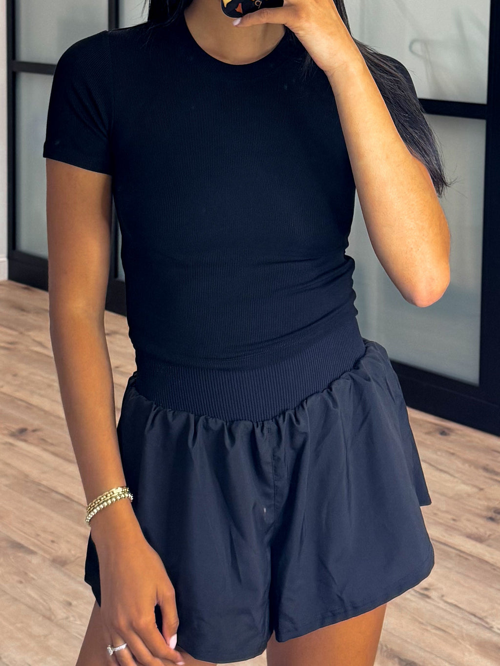 Aura Ribbed Flex Tee | Black