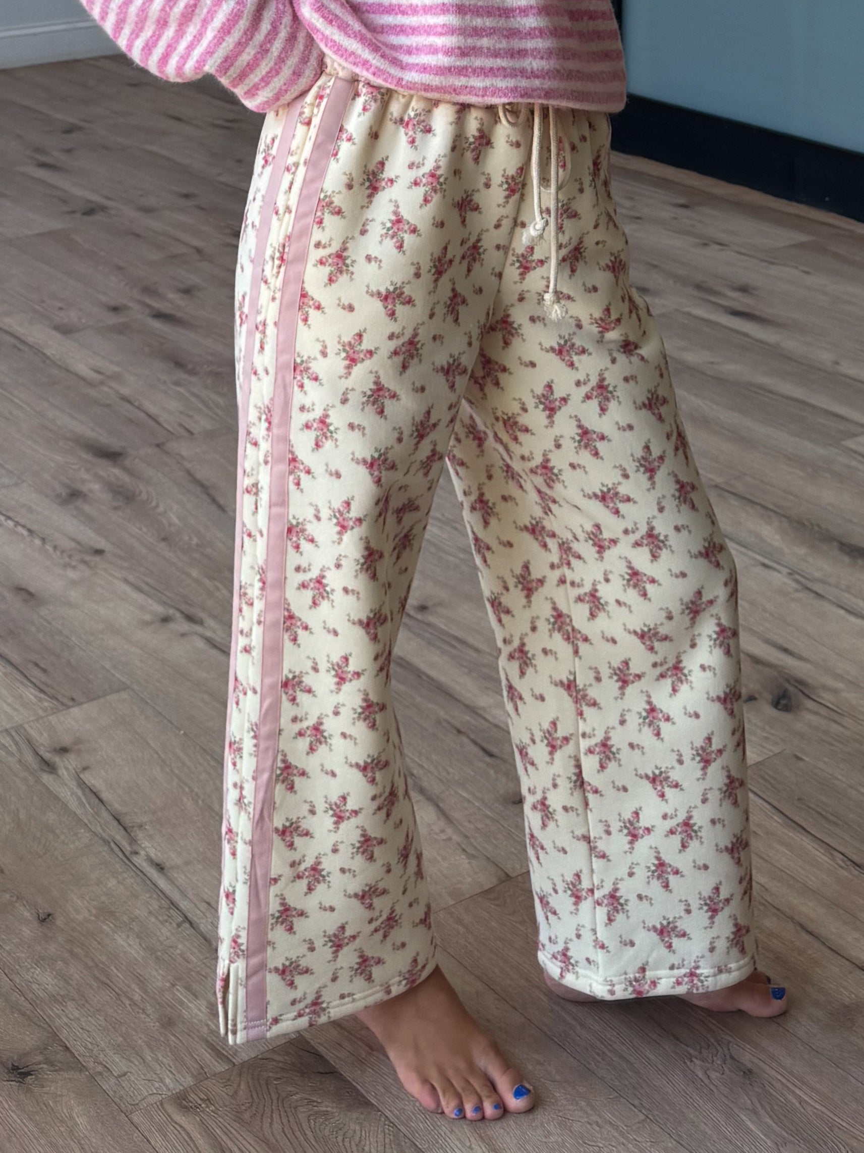 Rosie Blossom Fleece Sweatpants