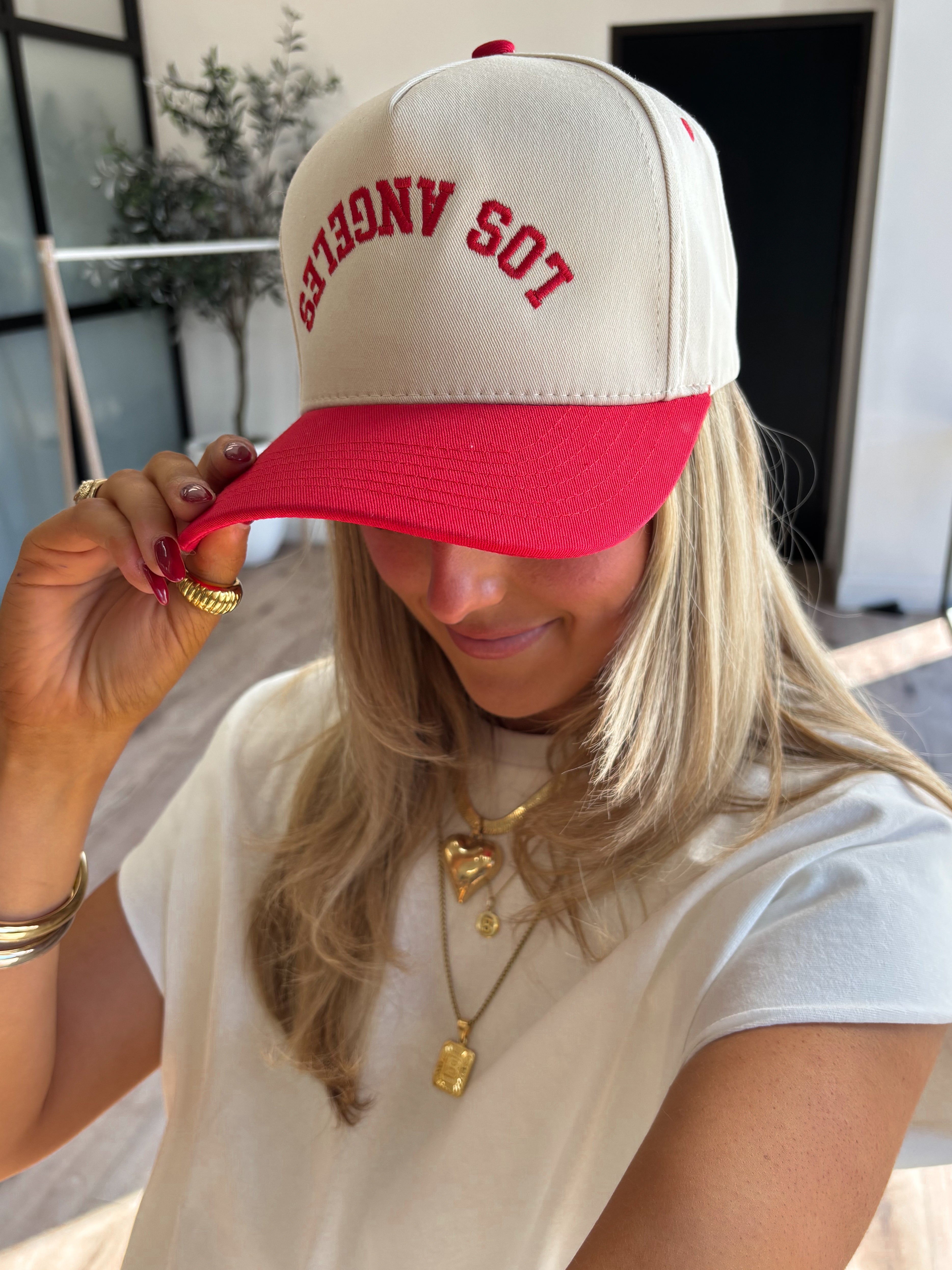 Los Angeles Vintage Trucker Hat | 2 Colors Available