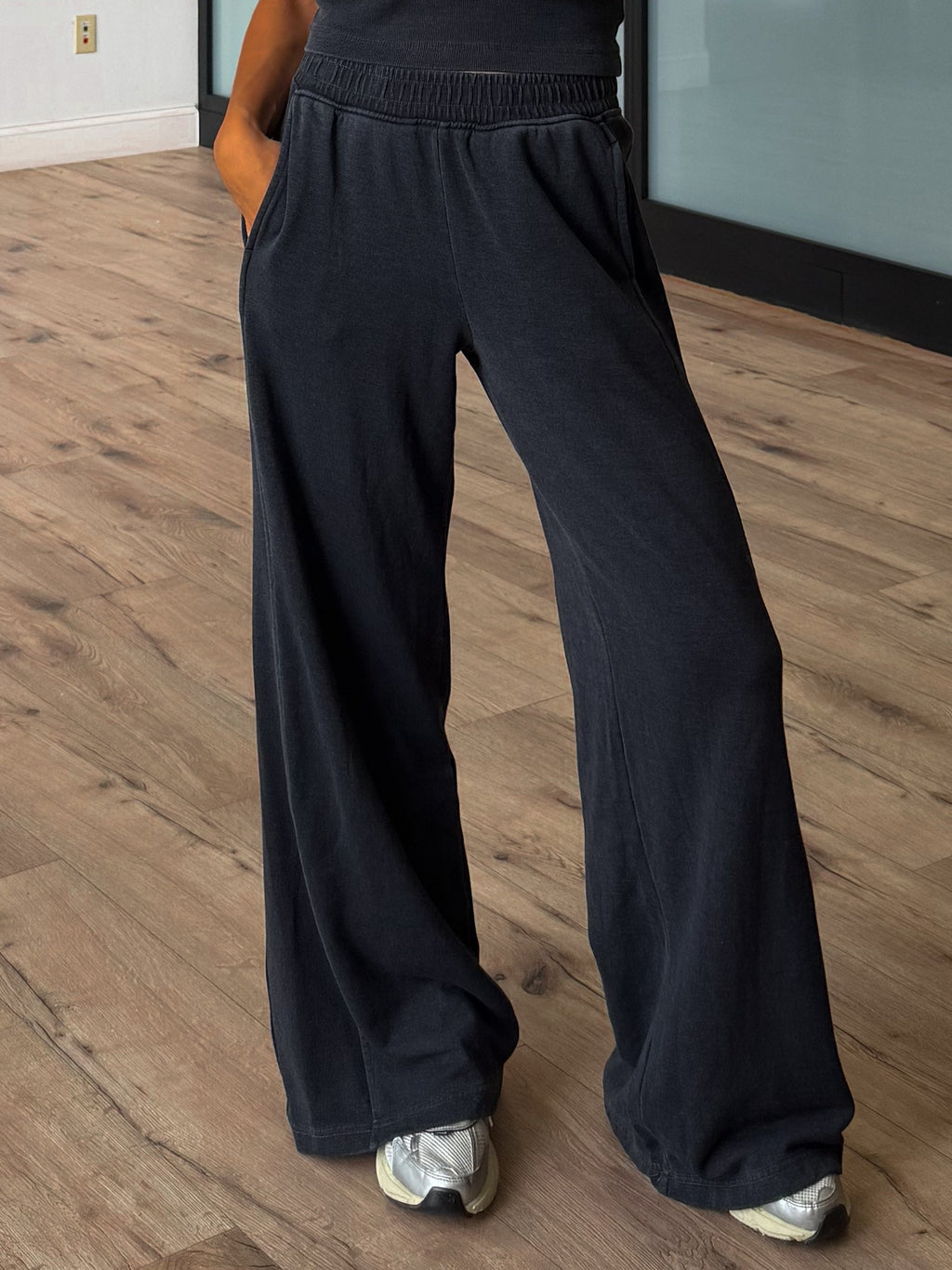 Mineral Mist Lounge Sweatpants | Black