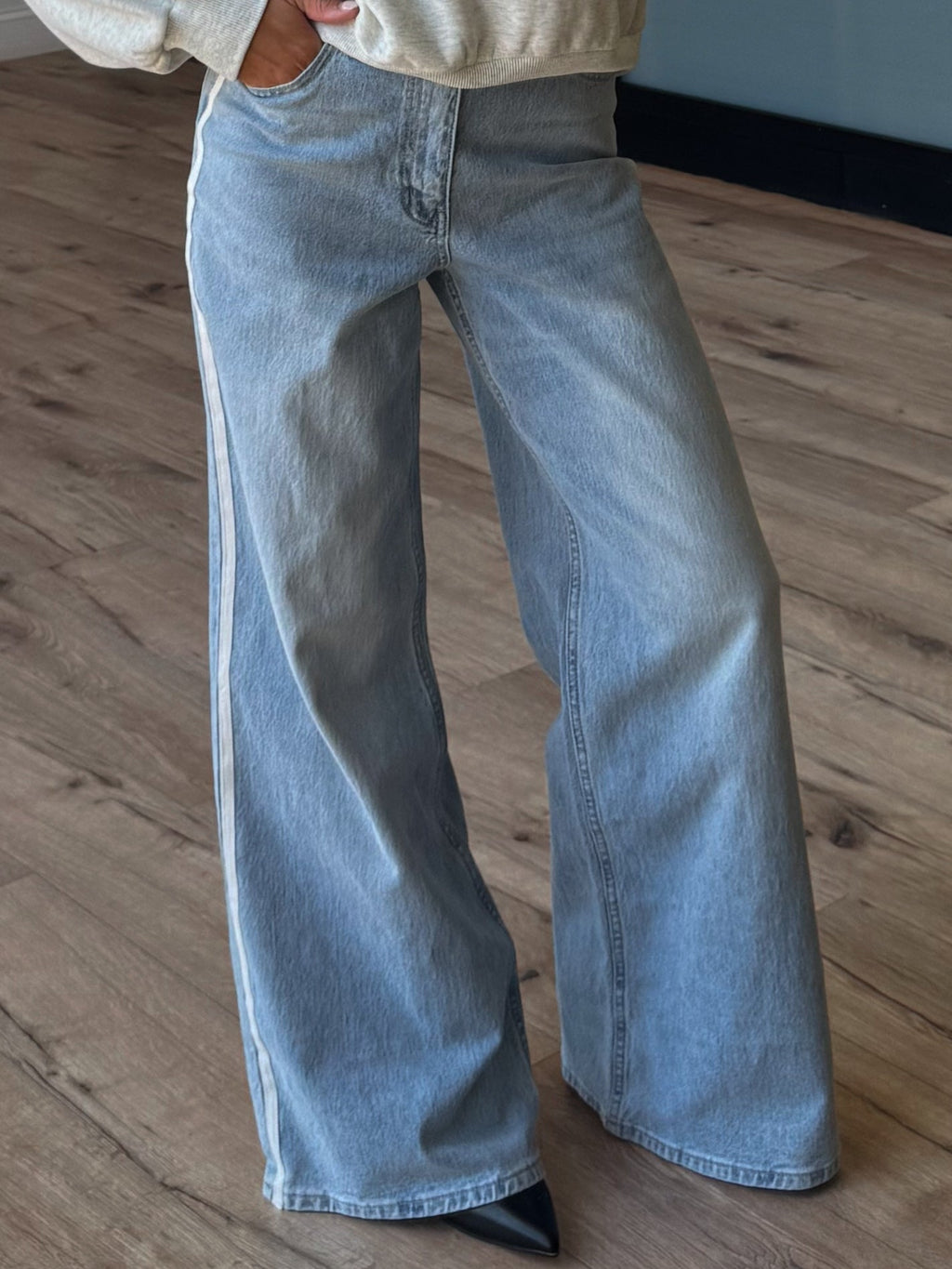 Sideline Wide Leg Jeans | RESTOCK