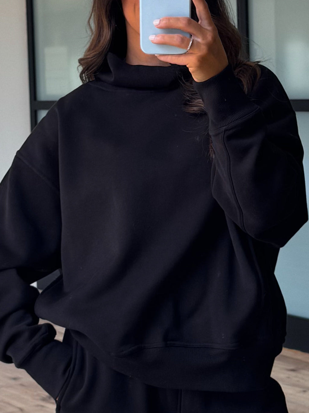 Ivyline Mock Neck Pullover | Black