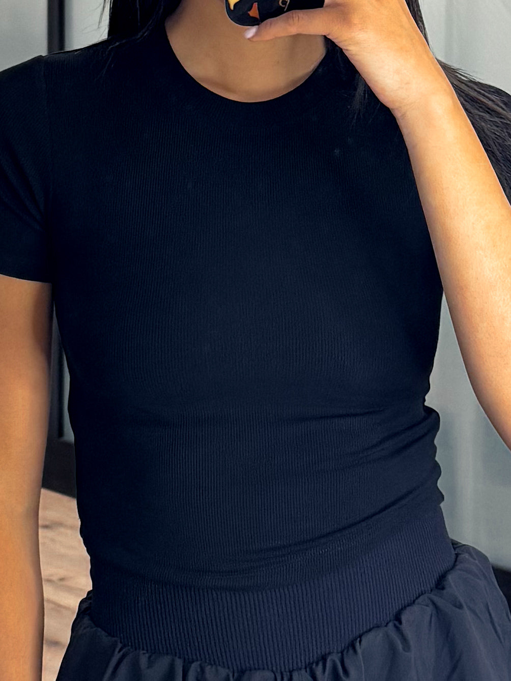 Aura Ribbed Flex Tee | Black