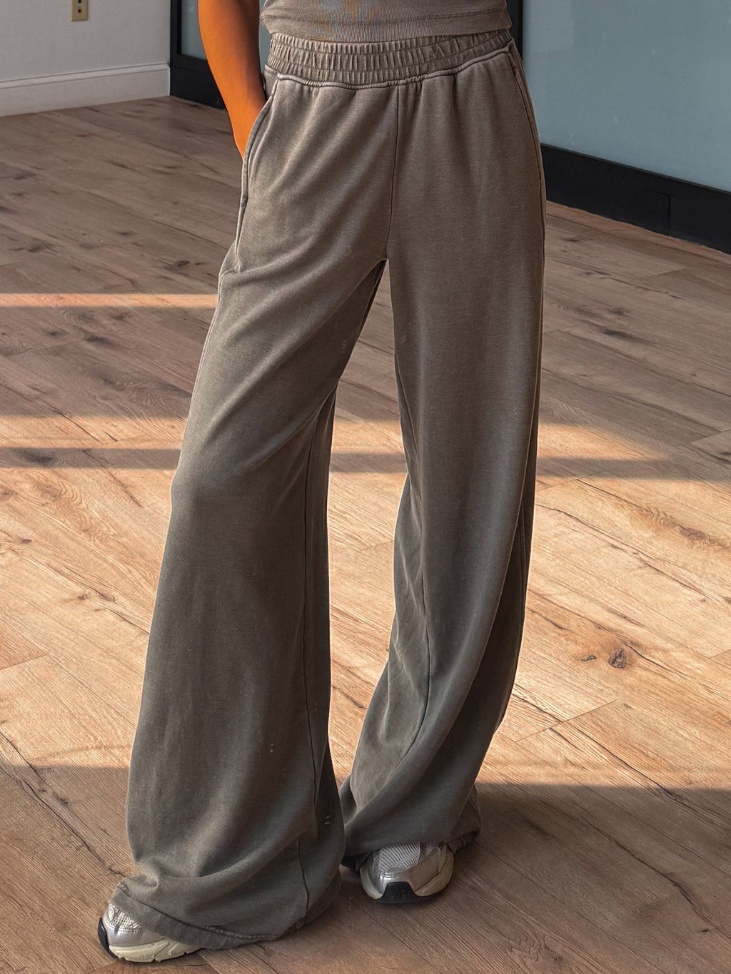 Mineral Mist Lounge Sweatpants | Olive