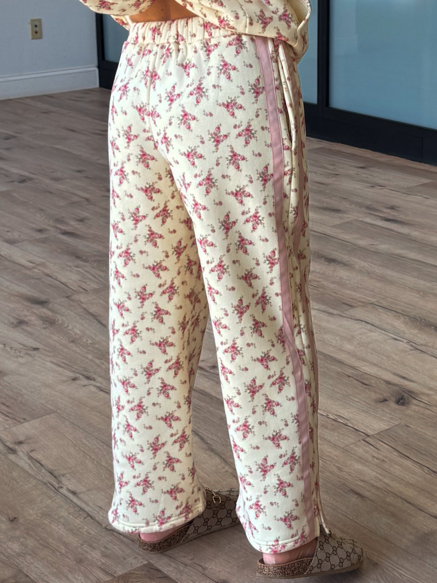 Rosie Blossom Fleece Sweatpants