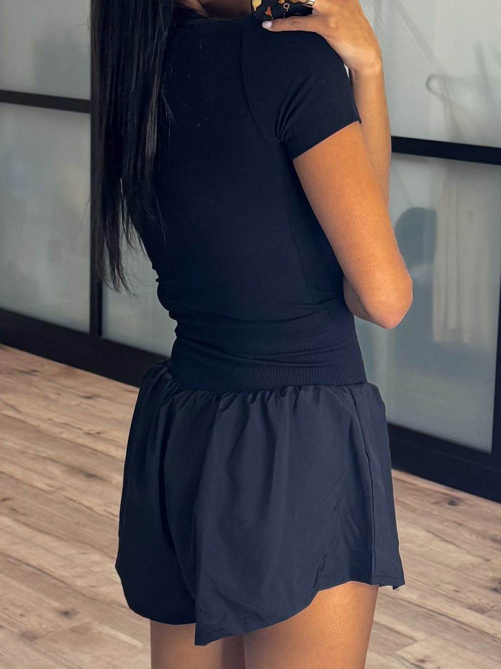 Aura Ribbed Flex Tee | Black