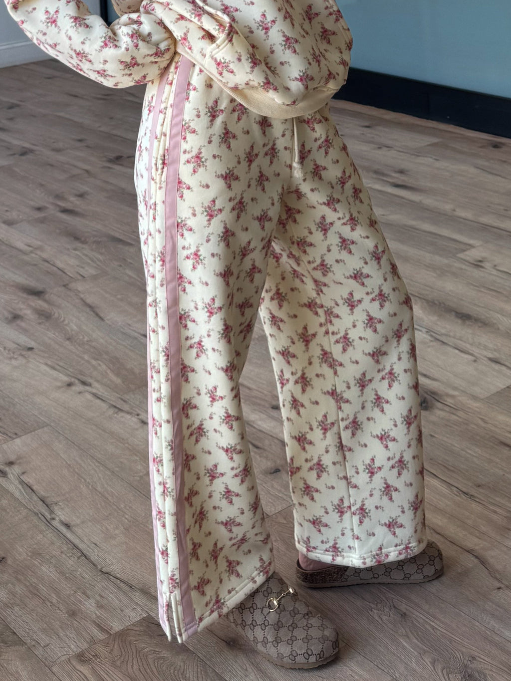 Rosie Blossom Fleece Sweatpants