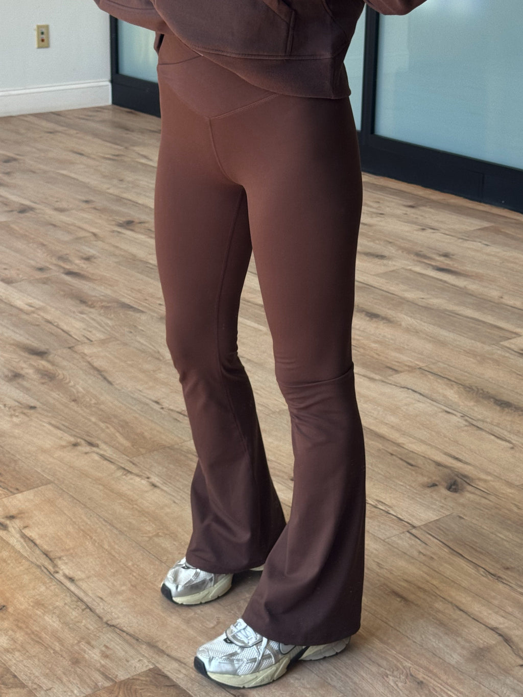 Karma Flare Leggings | Espresso