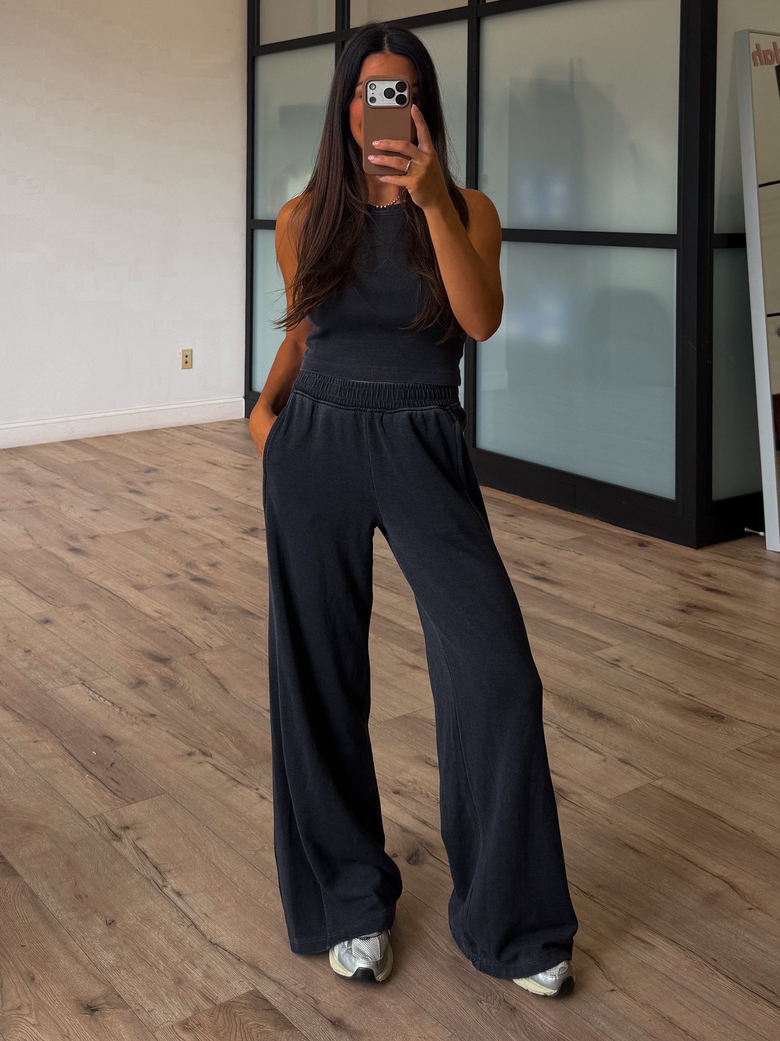 Mineral Mist Lounge Sweatpants | Black