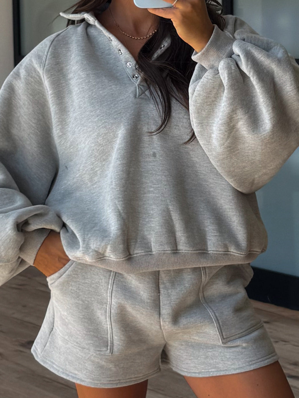 The Vintage Snap Crew | Grey